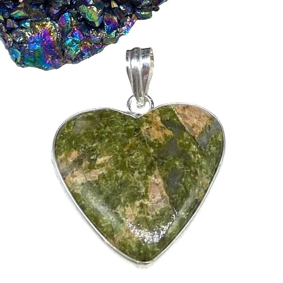 Unakite Green Heart Necklace Pendant Natural Stone 925 Sterling Silver Overlay - Picture 1 of 3